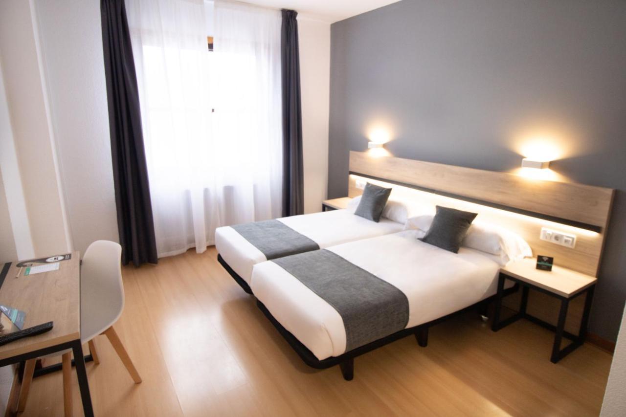 Alda Puerto Seco Hotel Burgo Екстериор снимка